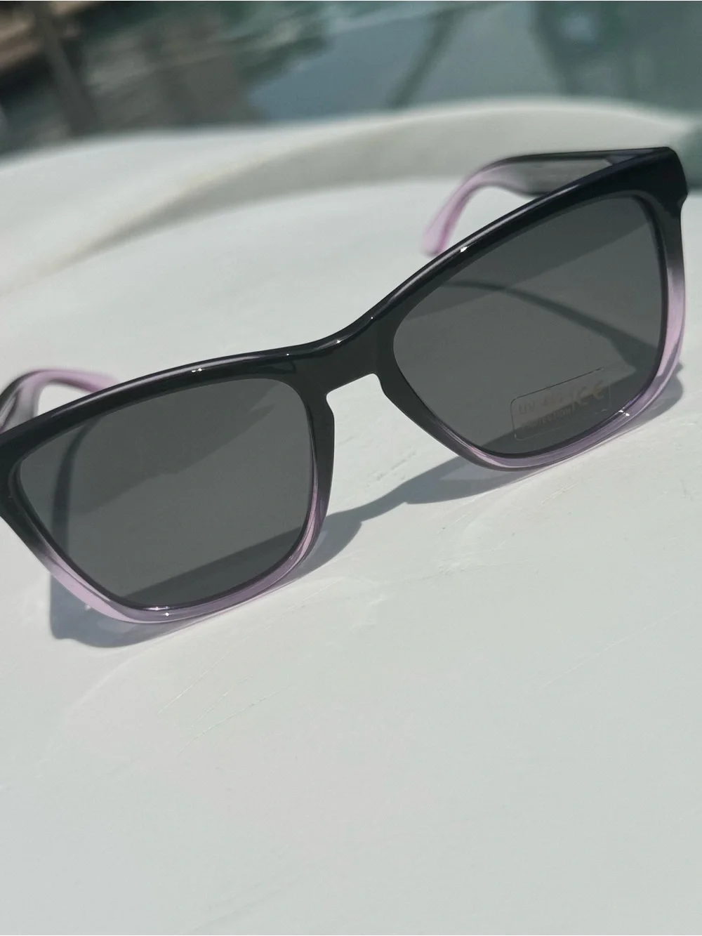 Women's Ombré Black to Lavender Cat-Eye Sunglasses